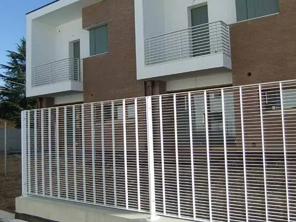 cancelli recinzioni in grigliato e parapetti