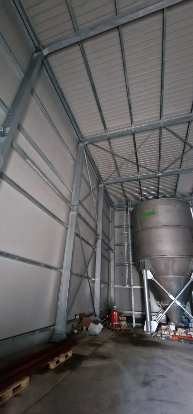 costruzione capannoni in ferro modena